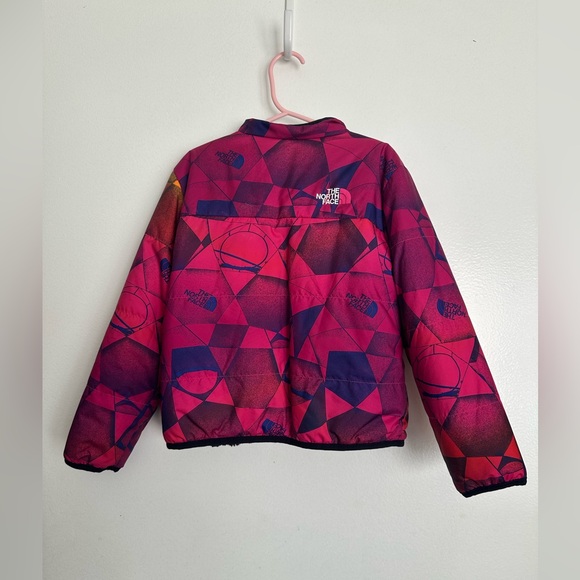 The North Face Kids' Mossbud Reversible Water Repellent FauxFur Jacket in size 6 - Picture 3 of 7